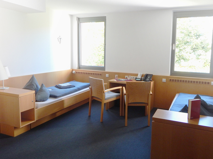 Zwei-Bett-Zimmer